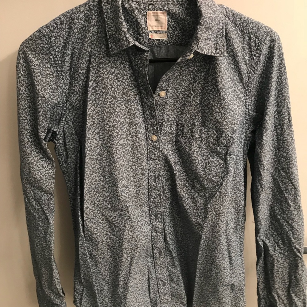 Gap floral button down